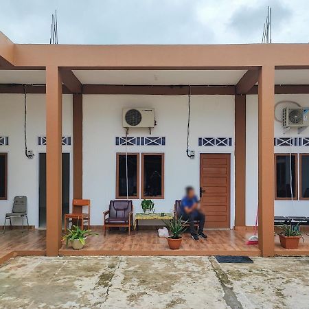 Adela Homestay Syariah Near Universitas Muhammadiyah Jambi Mitra Reddoorz Exterior foto
